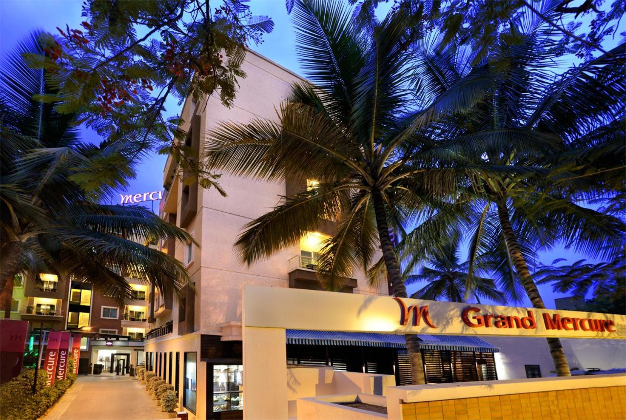 Hotel Grand Mercure Bangalore - An Accor Brand Exterior foto