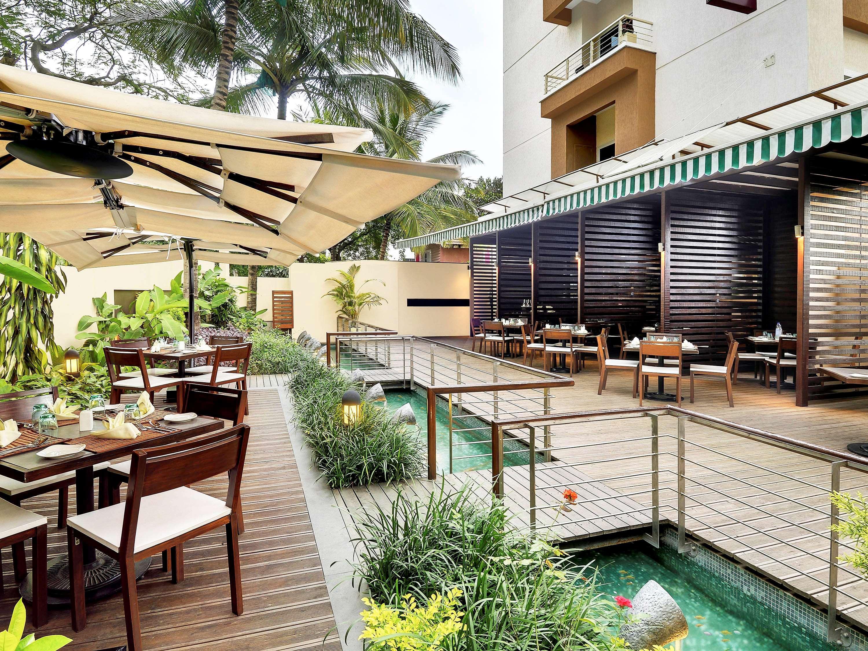 Hotel Grand Mercure Bangalore - An Accor Brand Exterior foto